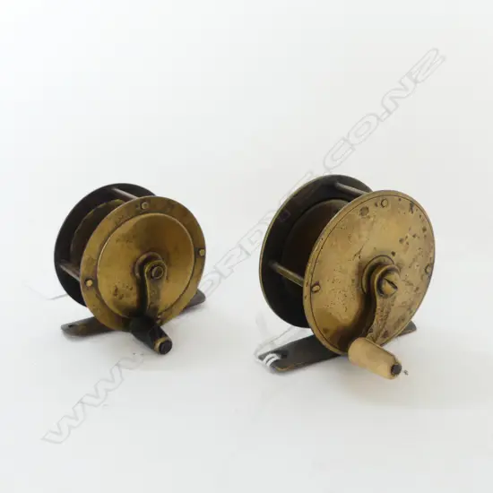 2 ANTIQUE BRASS FRESH WATER FISHING REELS DIA 60MM LARGEST