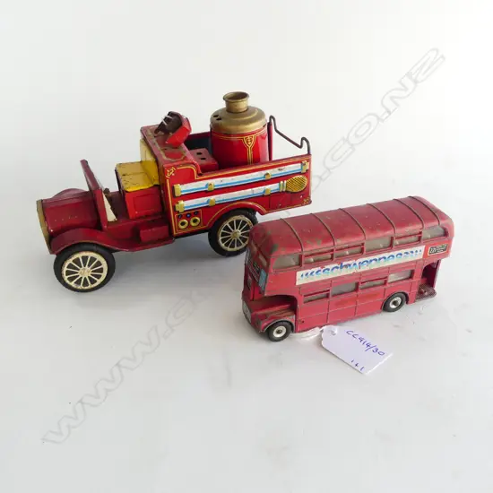 VINTAGE TIN TOY FIRE TRUCK L170MM & DINKY TOY LONDON BUS L120MM