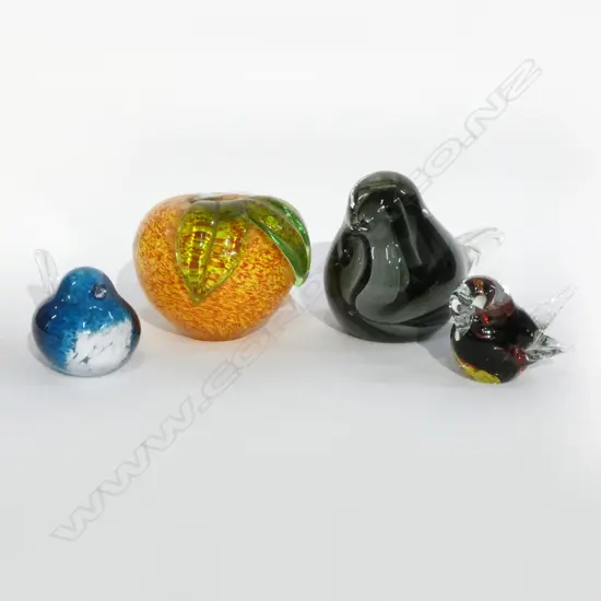 4 PCES ART GLASS; 3 BIRDS, 1 APPLE H.80mm