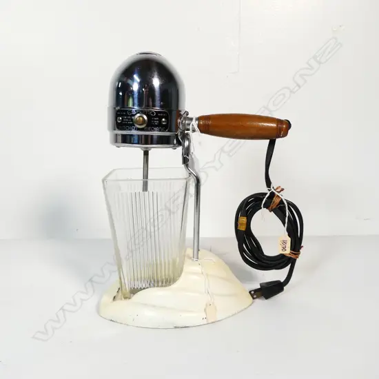 2214 VINTAGE ESKIMO KITCHEN MECHANIC