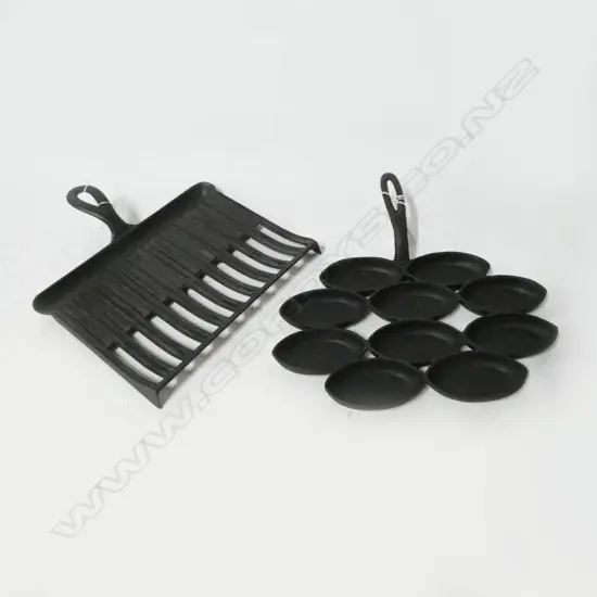 1844/1796  2 VINTAGE CAST IRON EGG & BACON SKILLETS L340MM