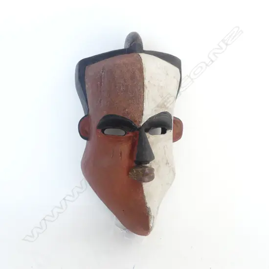 CARVED WOOD AFRICAN FACE MASK H310MM