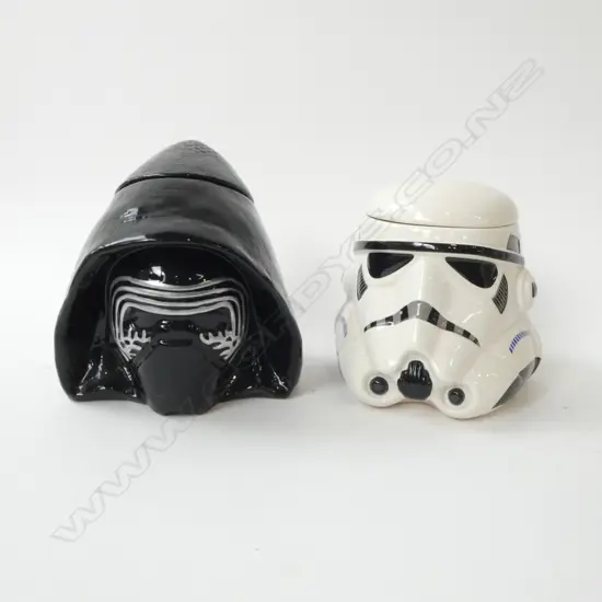 2 CERAMIC MODEL STARWARS BISCUIT BARRELS DAR VADER & STORM TROOPER H200MM