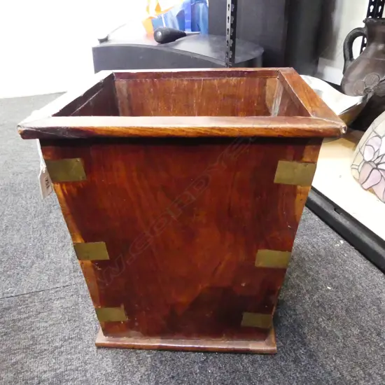 BRASS BOUND WOODEN BUCKET H.310x320x325mm