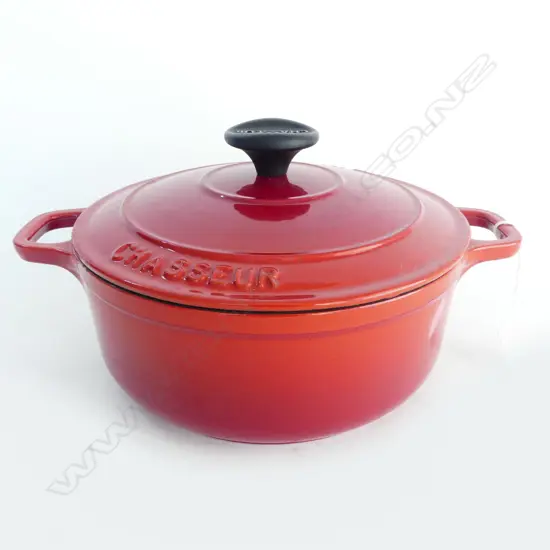 CHASSEUR FRANCE CAST IRON & RED ENAMEL CROCK POT No.20