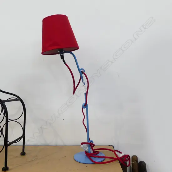 TABLE LAMP; TWISTED BLUE METAL H.560mm