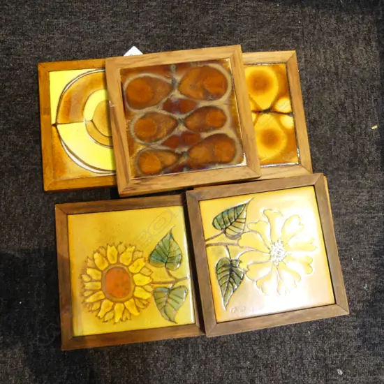 SET OF RETRO WOOD FRAMED TABLE HEAT TILES ENGLISH & TEMUKA DIA180MM