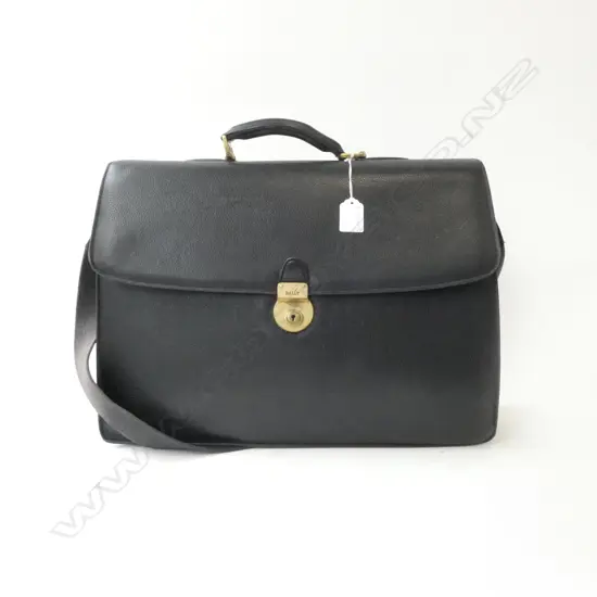 BALLY BLACK LEATHER BRIEFCASE w. STRAP W.425mm
