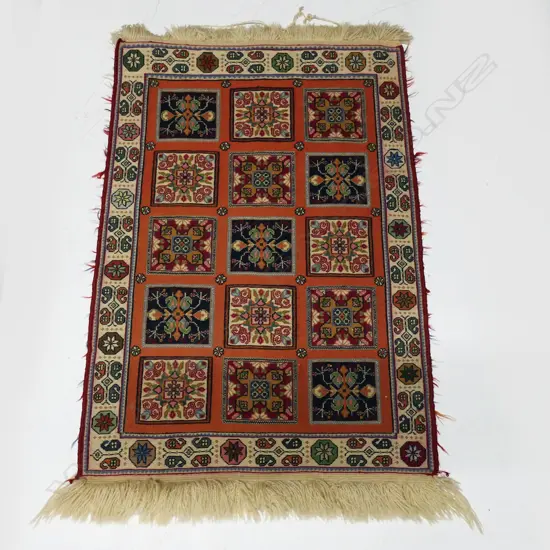 SM FINELY WOVEN KELIM RUG, 610 x 950mm