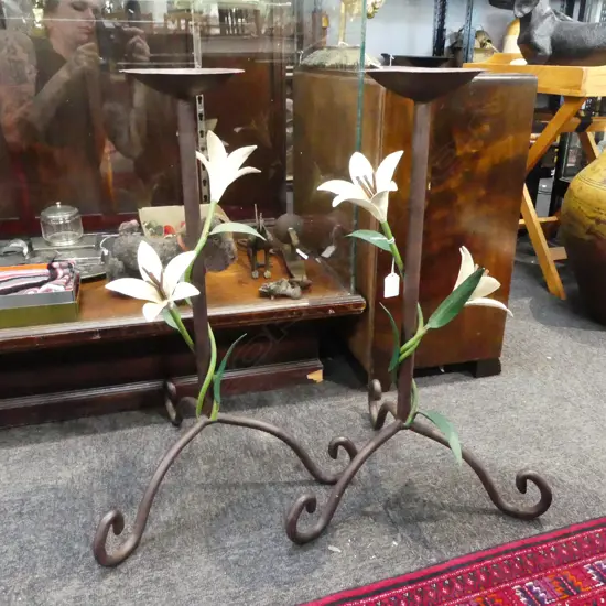 PR WROUGHT IRON CANDLESTICKS w. LILIES H.660mm