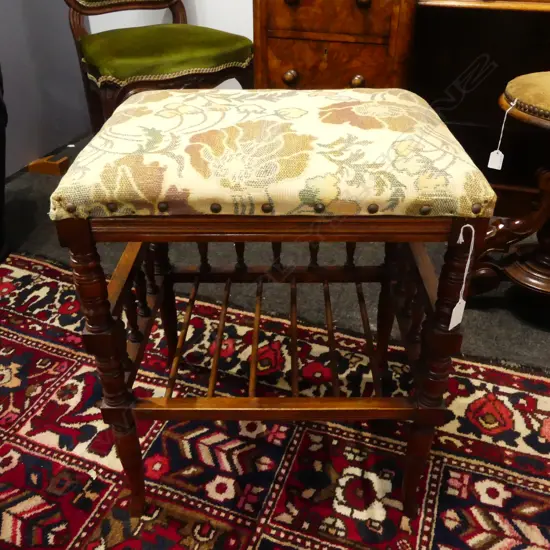 CUSHIONED EMBROIDED STOOL w. STORAGE 340x540mm