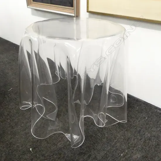 KARTELL STYLE CLEAR ACRYLIC SIDE TABLE H.505mm