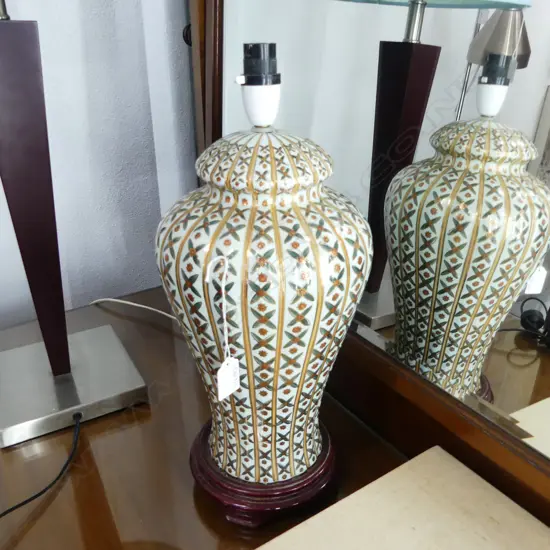 ORIENTAL STYLE TABLE LAMP (BASE ONLY) H.440mm