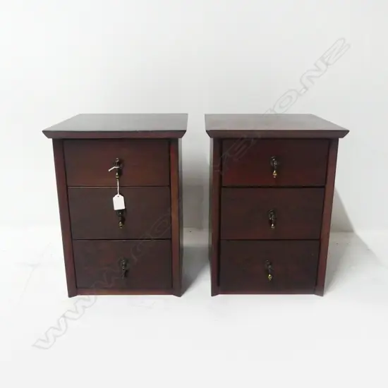 PR SMALL BEDSIDE TABLES 310x330x420mm