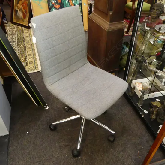 MODERN OFFICE CHAIR; GREY FABRIC