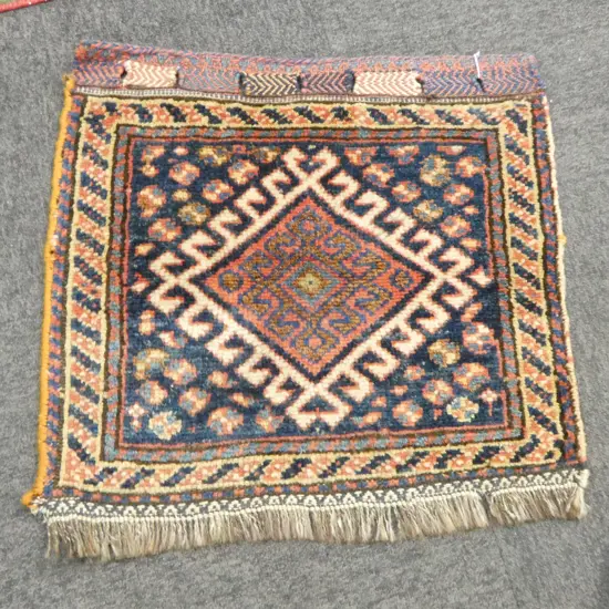 SMALL HAND KNOTTED WOOL PILE RUG 550x570mm