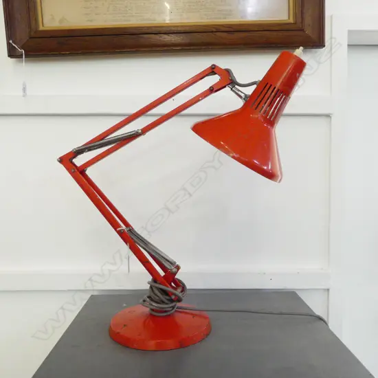 RED SUPERLUX ANGLEPOISE