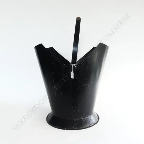 LG BLACK METAL COAL / KINDLING BUCKET H.480mm, W.470mm