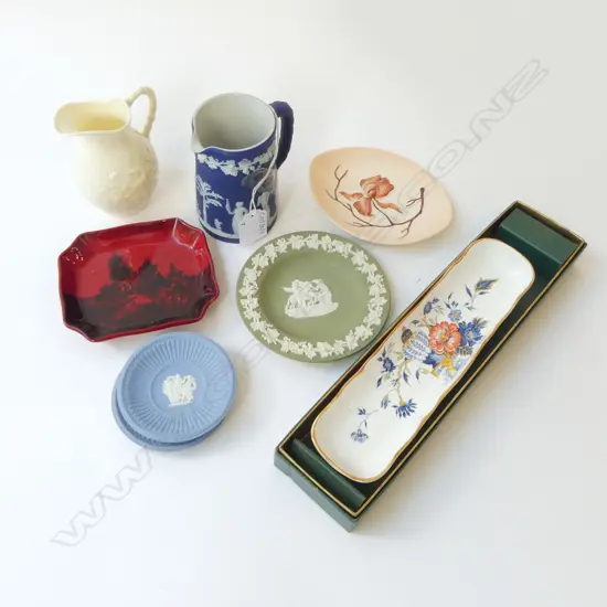 8 PCS WEDGWOOD JUG & DISHES, BELLEEK JUG, ROYAL DOULTON, CARLTONWARE ETC