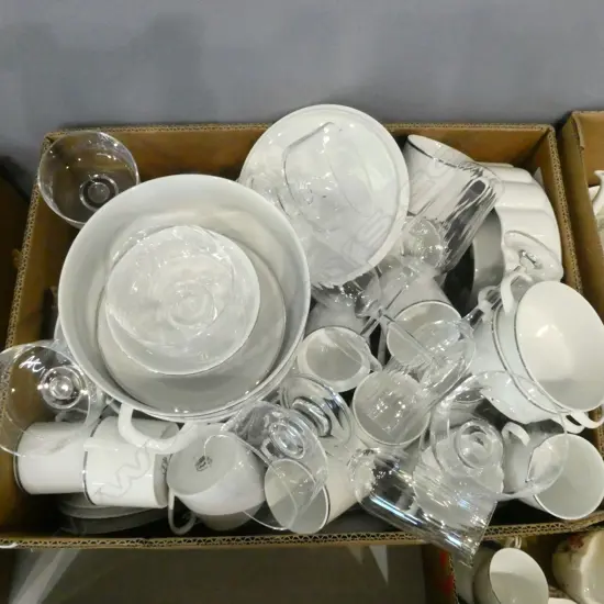 ARZBERG SET, 3 CRYSTAL BOWLS (PR+1), ETC