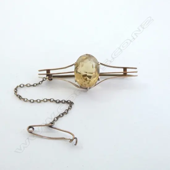 9ct CITRINE BAR BROOCH, 4.8gm