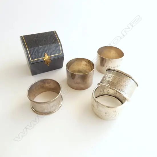 5 SILVER NAPKIN RINGS 123gms + 1 BOX