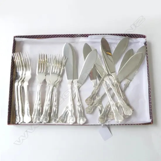 24PC KINGS PATTERN SHEFFIELD SILVER PLATED FISH CUTLERY SET 12 KNIVES & 12 FORKS 