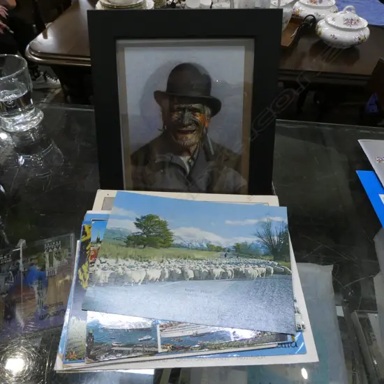 POSTCARDS + GOLDIE 'A GOOD JOKE' FRAMED POSTCARD