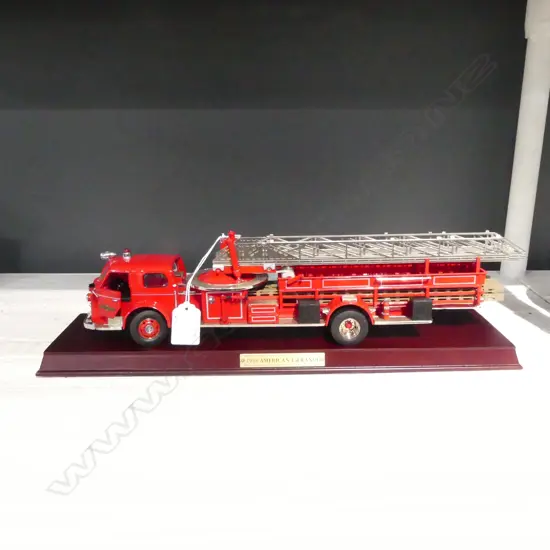 FRANKLIN MINT 1954 LA FRANCE AMERICAN FIRE ENGINE MODEL L370MM