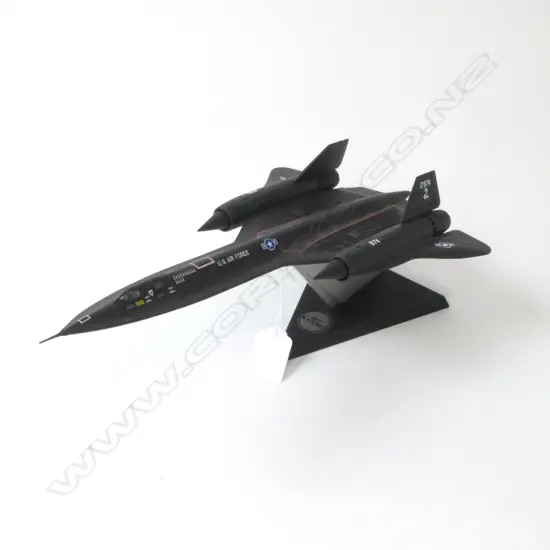 FRANKLIN MINT MODEL SR71 BLACKBIRD BOMBER L330MM