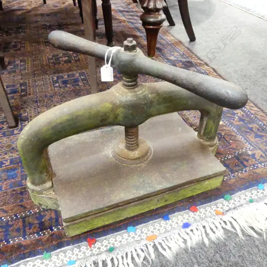 VINTAGE CAST IRON PRESS L470MM