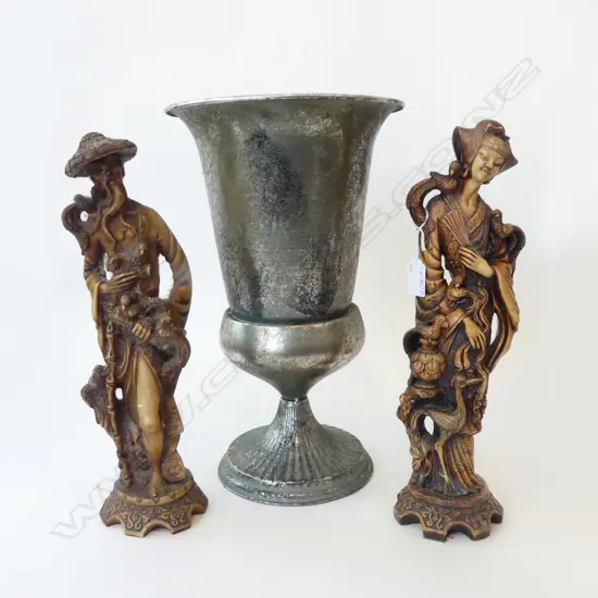 METAL VASE H.400mm + 2 ORIENTAL RESIN FIGURES