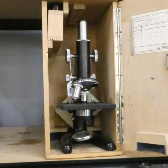 REICHERT MICROSCOPE, BOXED H.355mm