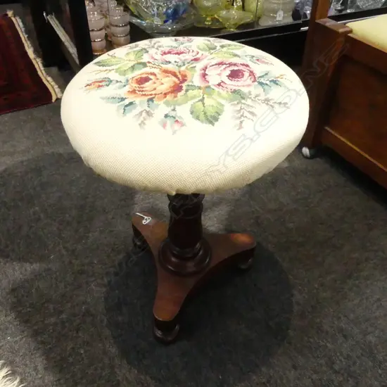 TAPESTRY TOP PIANO STOOL H.500mm