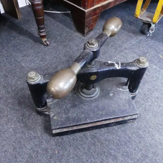 ANTIQUE CAST IRON & BRASS PRESS L400MM