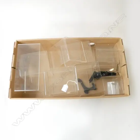 18 PERSPEX DISPLAY STANDS ASSTD. SIZES & 5 PLATE STANDS