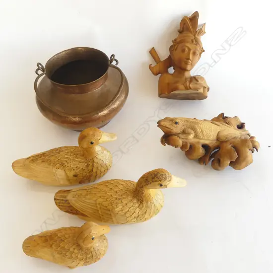 ASST. CARVED DUCKS w. COPPER etc
