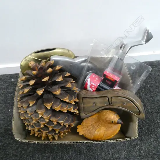 BOX LOT GIANT PINE CONE TRANSISTOR RADIO BRASS & METAL ITEMS ETC