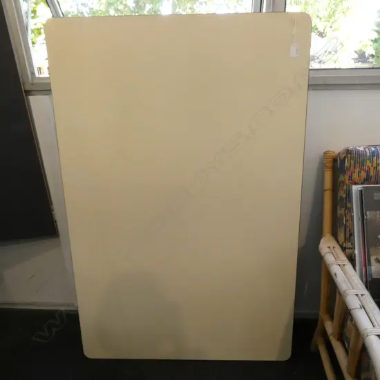 FOLDING TABLE 810x1210mm