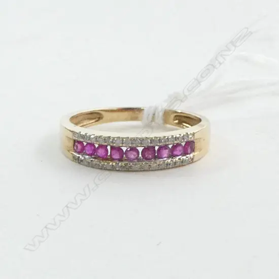 9ct RUBY & DIAMOND RING, 2.3gm SIZE P