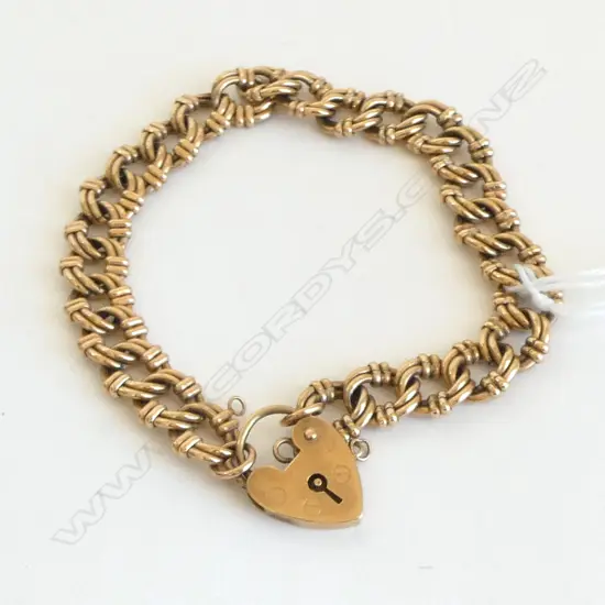 9ct GOLD FANCY LINK BRACELET heart padlock clasp 22.6gms