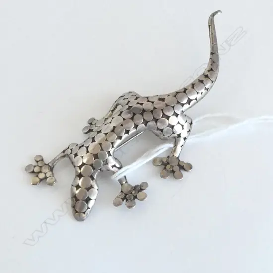 SILVER LIZARD BROOCH with scale detail L.78mm