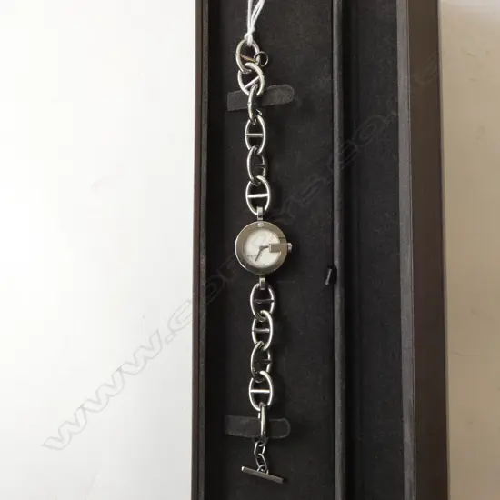 GUCCI FASHION WRIST WATCH + CASE