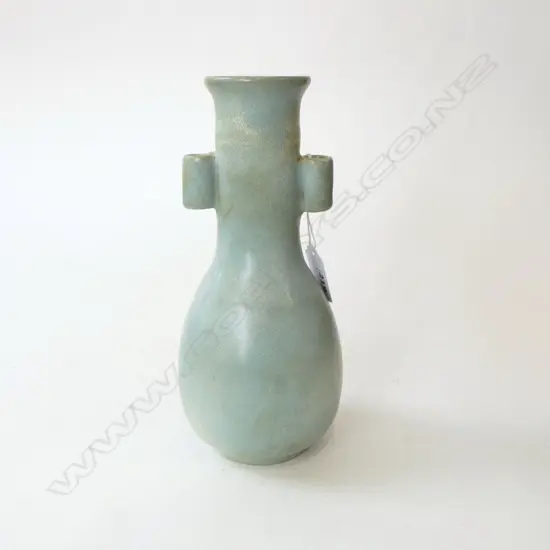 CHINESE ARROW VASE, CELADON GLAZE H.225mm