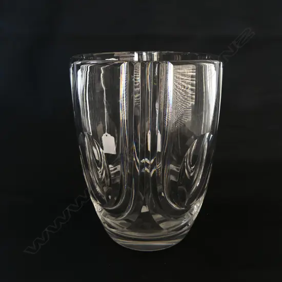 SIGNED CUT CRYSTAL VASE H200MM