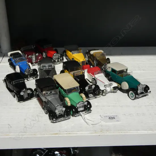 12 DIE CAST FRANKLIN MINT MODEL CARS L130MM