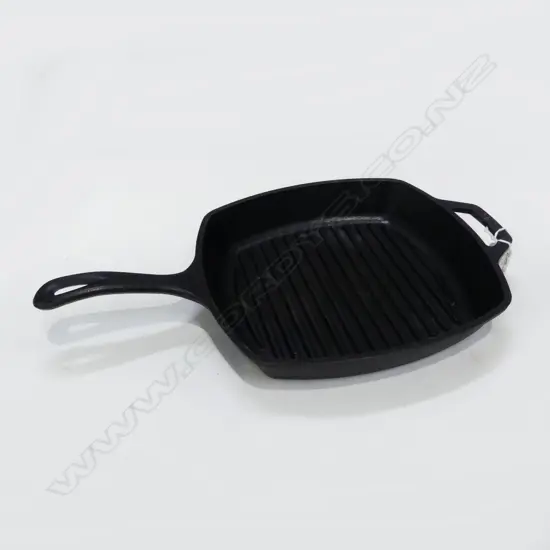 SQUARE CAST IRON GRILL PAN 260 mm