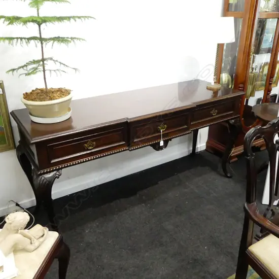 REPRODUCTION BREAKFRONT SIDEBOARD 1700x560x830