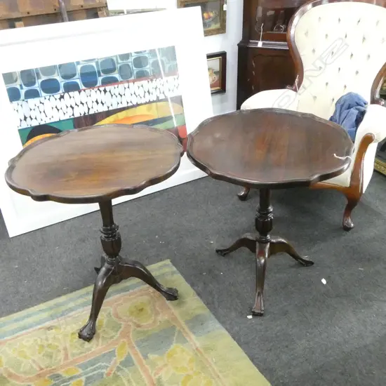2 REPRODUCTION SIDE TABLES H.650mm