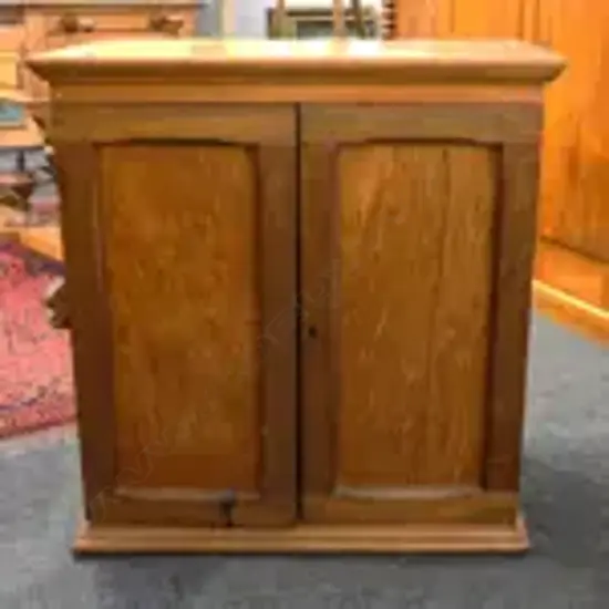 MOTTLED KAURI FRONT CABINET 655x355x700mm